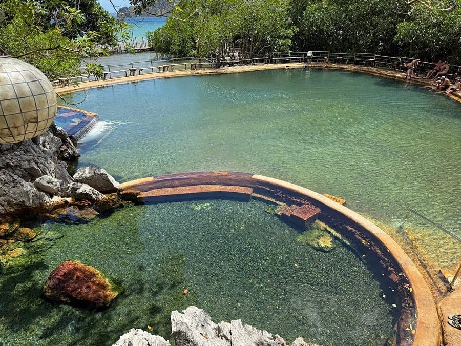 Maquinit Hot Springs