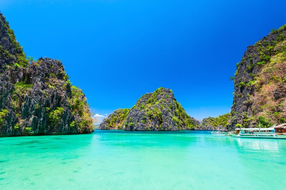 coron lagoon shutterstock 2150394439